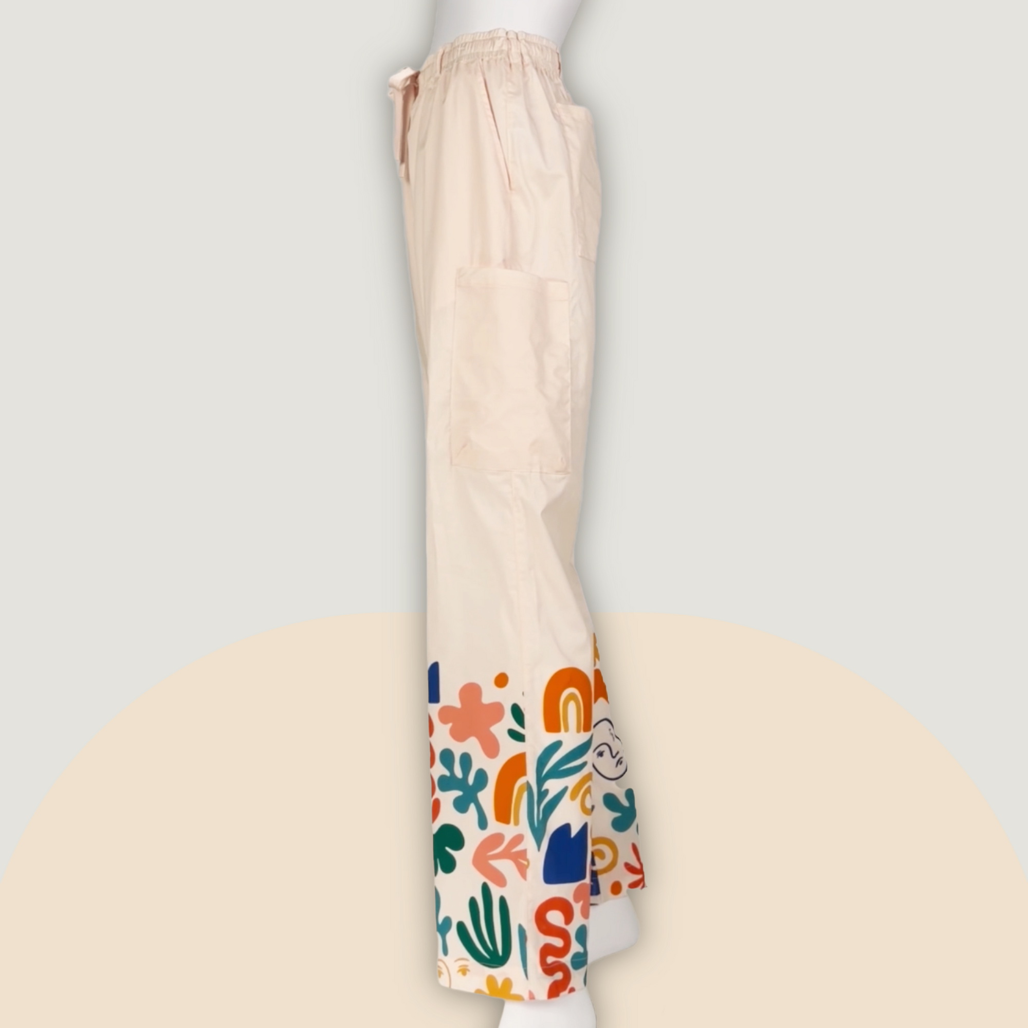 Face the Shapes Border Print Scrub Pant